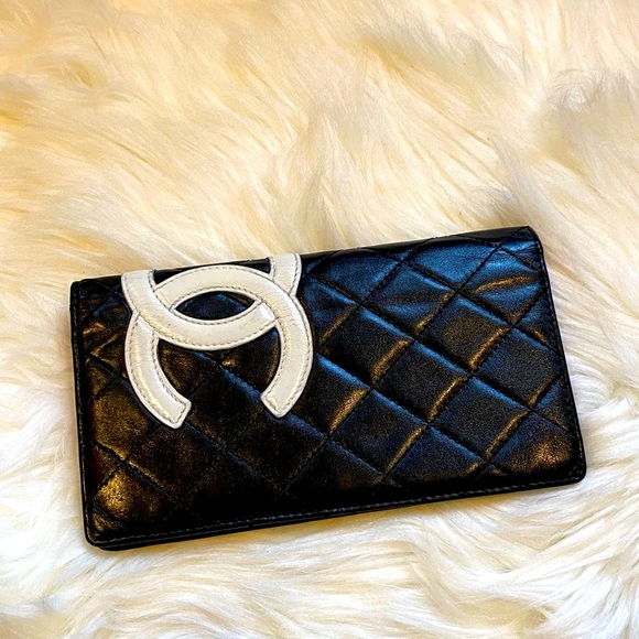 Chanel wallet and dust bag - Picture 2 of 9